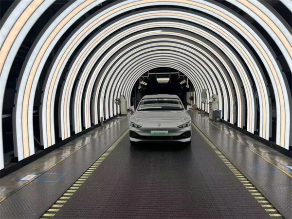 静水流深，读懂上汽的“不响”