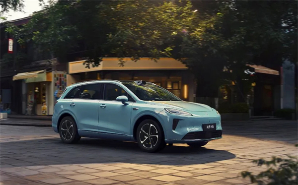 金九银十，上汽多赛道"爆单"背后的两条主线脉络