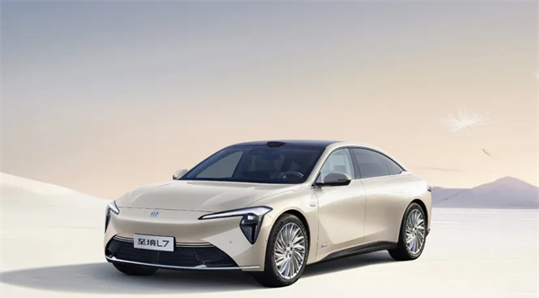 金九银十，上汽多赛道"爆单"背后的两条主线脉络