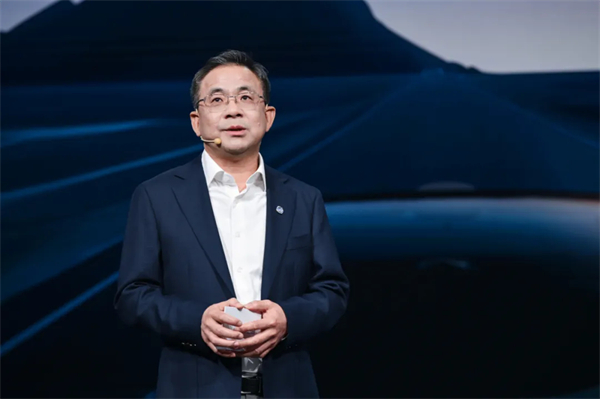 诸神乱战下，上汽以厚度重塑"老大"担当