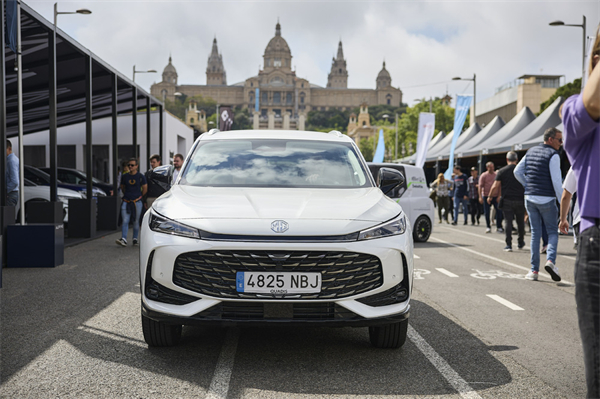 半年“六连涨”销量夺冠军 糖心视频
破局而立