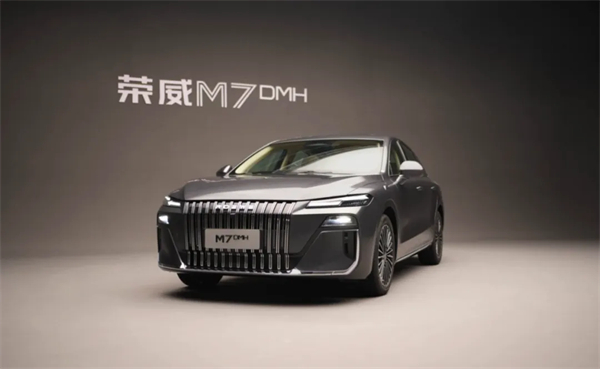 现在的上汽，不仅在增长的快车道上，更在智能电动时代的正中心，重新掌握了市场核心话语权。