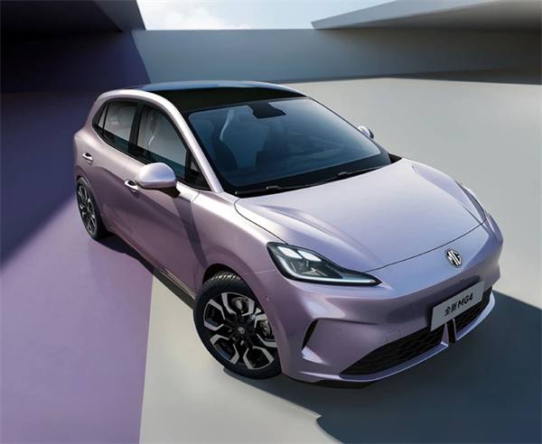 “内核”超稳的上汽，带着行业老大的气势回归