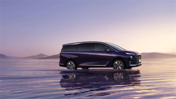 上汽穿越周期，遇见破晓