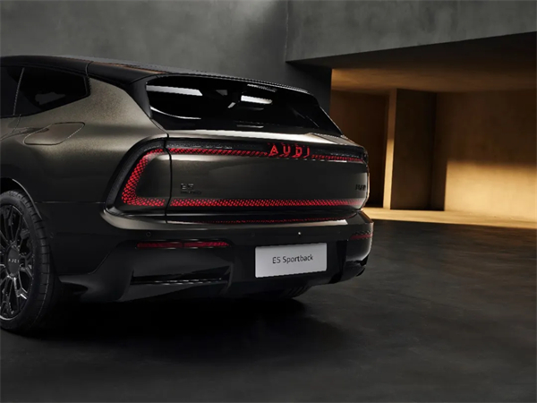 销量回升、股价冲高、科技突围：上汽的“教科书式剧本”如何上演？