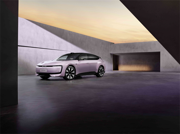 “懂车更懂你”的上汽 整体亮相2025上海国际车展