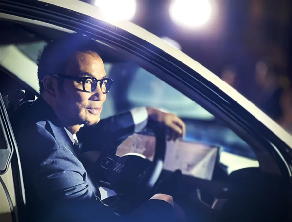 智己汽车重磅登陆香港市场，6系双车同步上市