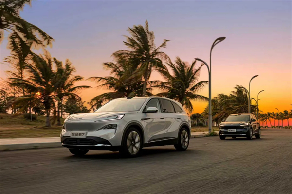 忽如一夜春风来！上汽10余款新车连发背后，是兼容并蓄的合作哲学与硬核自研的技术底气