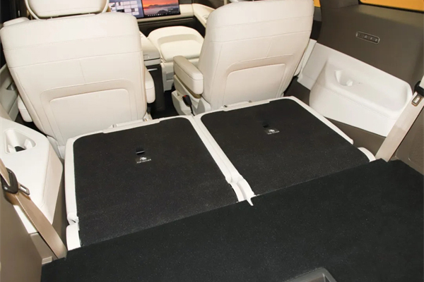 29.98万起！大众旗舰ID.ERA 9X正式上市，1600km续航+空气悬架+Momenta R7大模型