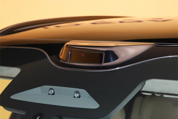 29.98万起！大众旗舰ID.ERA 9X正式上市，1600km续航+空气悬架+Momenta R7大模型