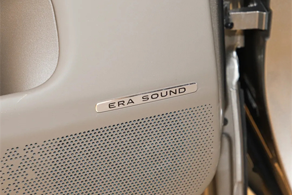 29.98万起！大众旗舰ID.ERA 9X正式上市，1600km续航+空气悬架+Momenta R7大模型