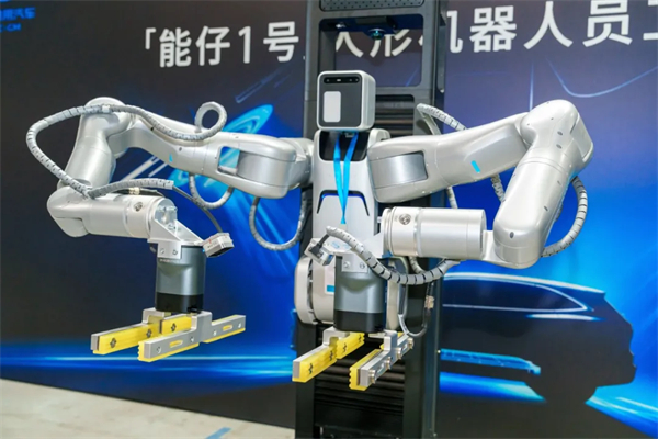 上汽跨越周期的底气:深耕技术是当下,生态布局博未来