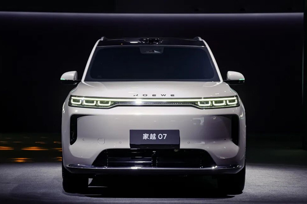 大模型上车就算AI汽车？荣威家越07要终结“外挂式AI”时代